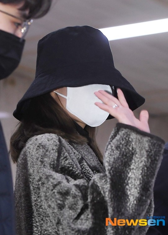 韓国アイドル(k-pop)のマスクの付け方まとめ!わざと大きいのをつけて顔を小さめに見せてる説も?