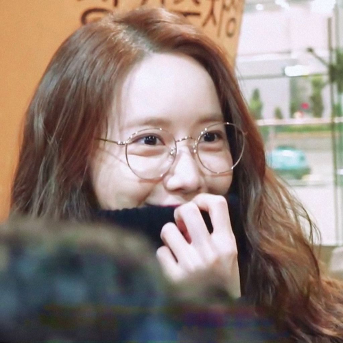 韓国アイドル(k-pop)メガネ女子の間で流行りの形やブランド2022最新版!