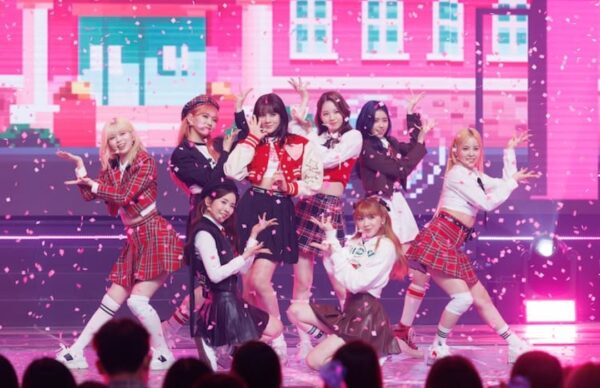 Niziu(ニジュー)がスマホ・携帯・カメラを隠す理由は？