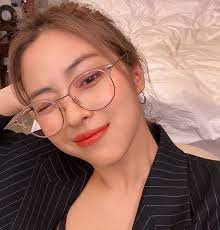 韓国アイドル(k-pop)メガネ女子の間で流行りの形やブランド2022最新版!