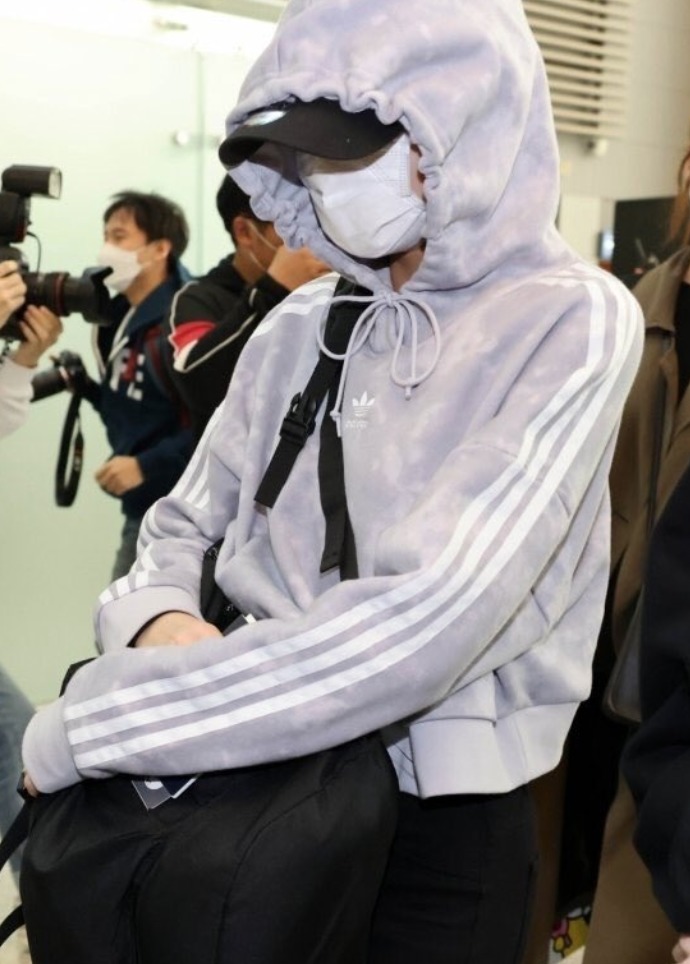 niziu(ニジュー)の空港での私服のブランドやH&Mの服が気になる！