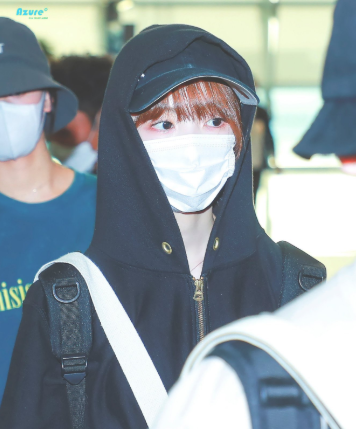 niziu(ニジュー)の空港での私服のブランドやH&Mの服が気になる！