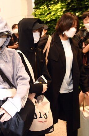 niziu(ニジュー)の空港での私服のブランドやH&Mの服が気になる！