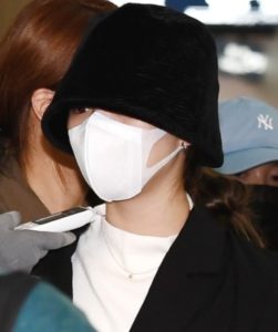 niziu(ニジュー)の空港での私服のブランドやH&Mの服が気になる！