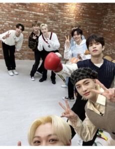 韓国アイドル(k-pop)イケメンのインスタ紹介！髪型・メイクなど見どころ満載！