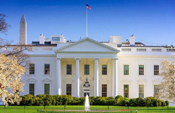 BTSはホワイトハウスに行くために渡米！なぜ？