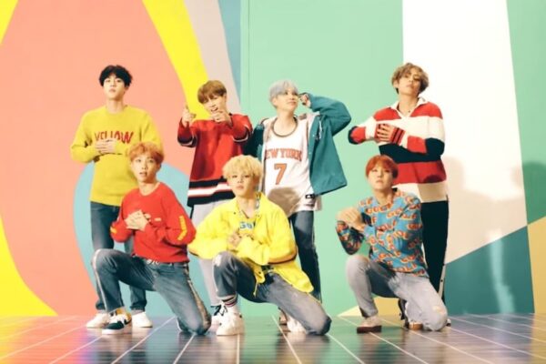 BTSの大ヒット曲DNAを歌詞の意味までご紹介！日本でもMステで披露！