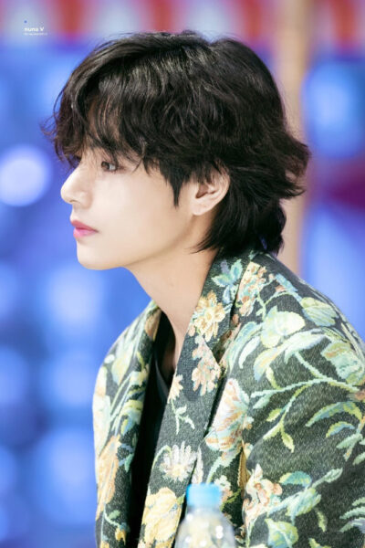 BTS テテ(v/キムテヒョン)がジェニーと済州島へ?写真は合成だった?!