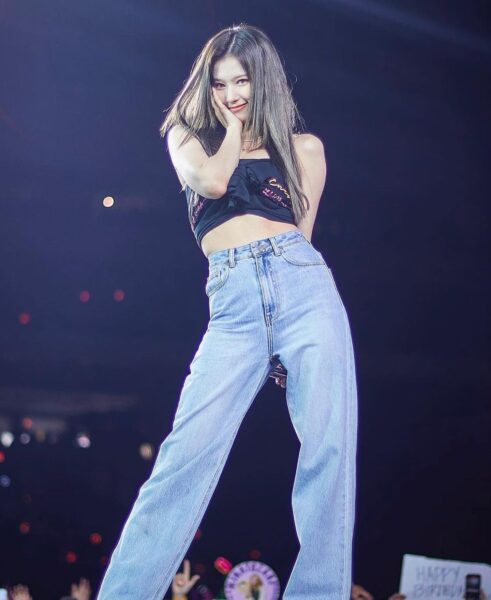 TWICE(トゥワイス)サナが痩せたダイエットは？食事や体重も紹介