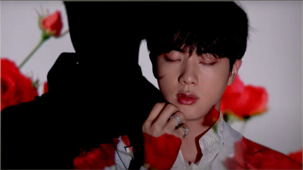 BTS ジン(キムソクジン)が自身で作詞作曲したソロ曲「moon」！歌に込められた思いや歌詞の意味までご紹介！