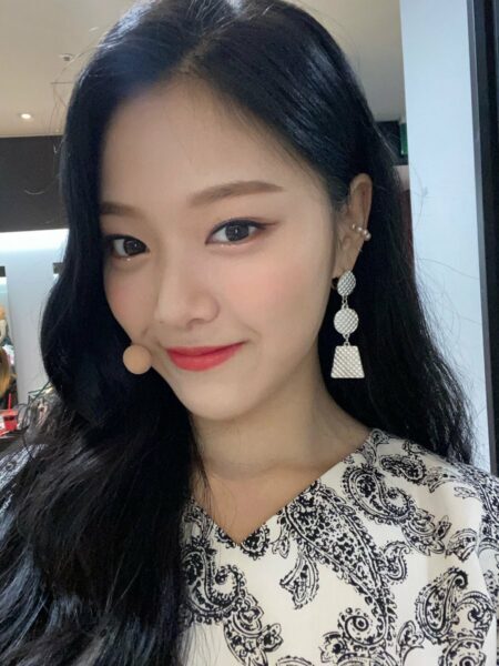 Loona(今月の少女)メンバーのプロフィール!年齢や身長・誕生日など