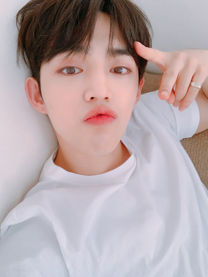 SEVENTEEN(セブチ)エスクプスのプロフィール!誕生日や血液型、身長なども調査!