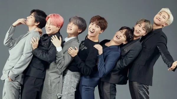 BTS日本のドラマ主題歌になったStay Goldの作詞作曲は誰?歌詞の意味までご紹介!