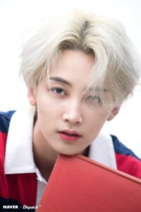 SEVENTEEN(セブチ)ジョンハンはなぜ長髪だった？いつまで？髪型の歴史を紹介！