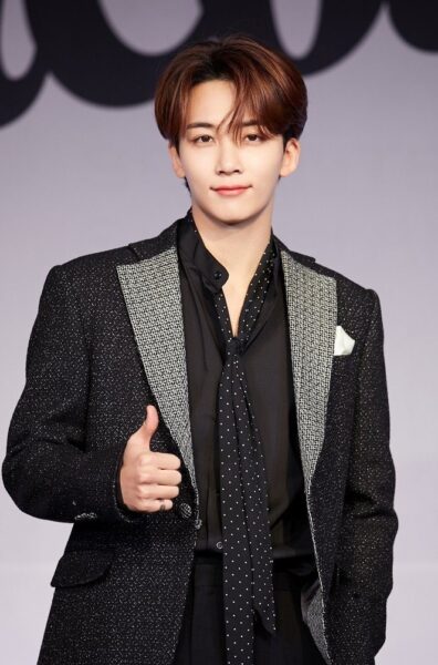 SEVENTEEN(セブチ)ジョンハンはなぜ長髪だった？いつまで？髪型の歴史を紹介！