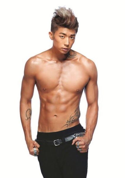 2PMウヨンの髪型！私服！筋肉美！タトゥー？お見せします！