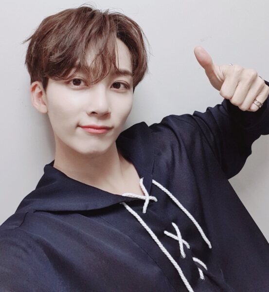 SEVENTEEN(セブチ)ジョンハンはなぜ長髪だった？いつまで？髪型の歴史を紹介！