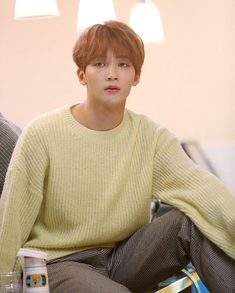 SEVENTEEN(セブチ)ジョンハンはなぜ長髪だった？いつまで？髪型の歴史を紹介！