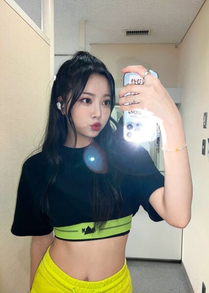 宮脇咲良がチェウォンと共にHYBEから新グループでデビュー！そのグループとは？