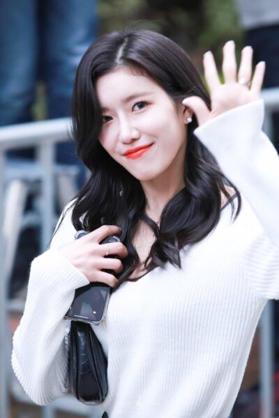 宇宙少女でセンターやメインボーカル、メインダンサーを担当しているのは誰？