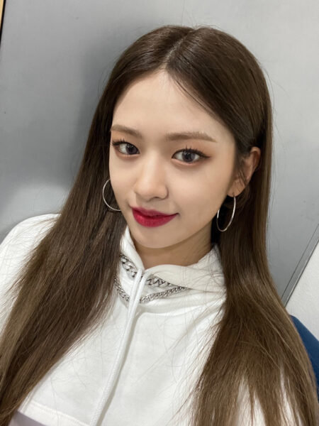 IVE(アイブ)のリーダーユジンの性格や生い立ちについて！高校中退って本当？