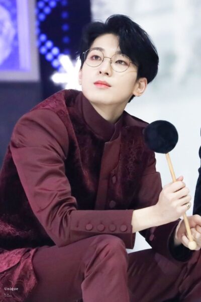 SEVENTEEN(セブチ)ウォヌは視力が悪い?眼鏡のブランドはクロムハーツ!