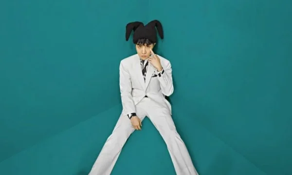 BTS ジェイホープ(J-HOPE:ホソク)がソロ曲MOREを公開!MVにVが登場!?