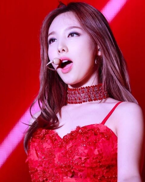 TWICE(トゥワイス)ナヨンはなぜソロデビューしたの？歌唱力や声質を調査！