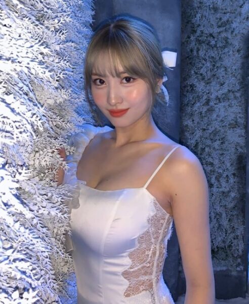 TWICE(トゥワイス)モモの本物公式インスタはこれ！ツイッターもあるの？