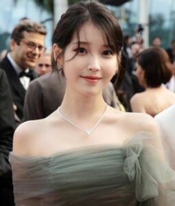 IU(アイユー）のプロフィールとは？  身長や誕生日、血液型は？