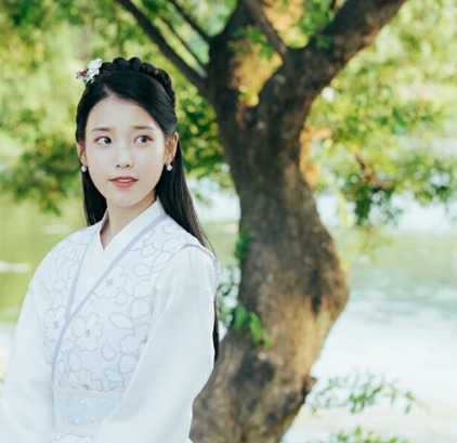 IU(アイユー）のプロフィールとは？ 身長や誕生日、血液型は？