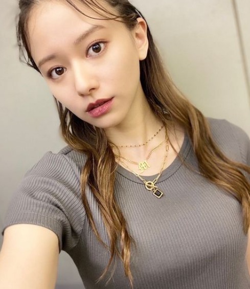 TWICE(トゥワイス)ツウィ!山本舞香・倉木麻衣・新垣結衣に似てる?