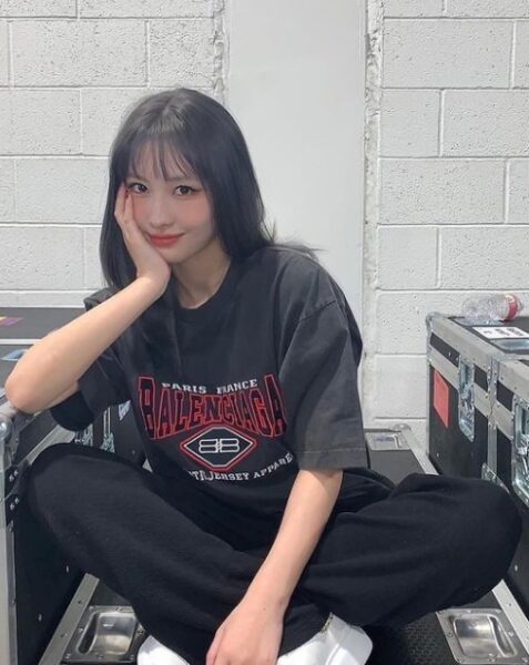 TWICE(トゥワイス)モモの本物公式インスタはこれ！ツイッターもあるの？