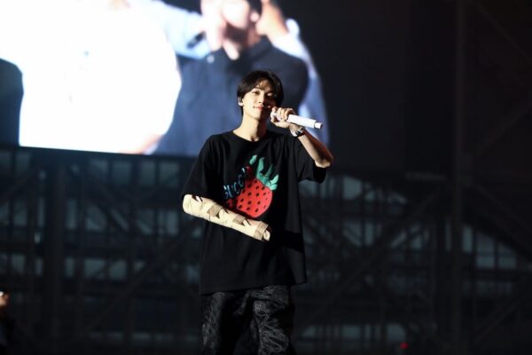 SEVENTEEN(セブチ)ジョンハン肘の怪我で手術！ギブスの理由は？