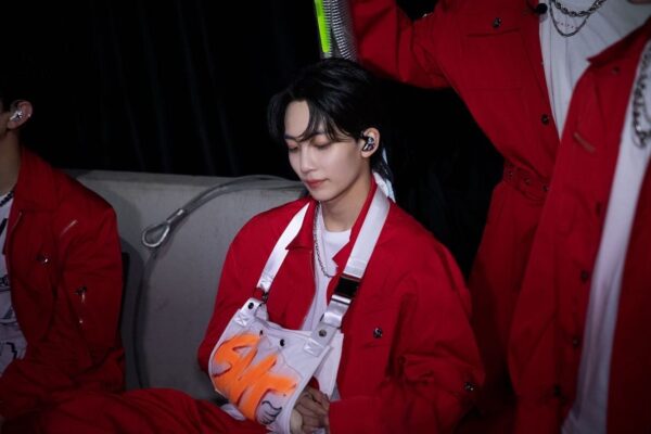 SEVENTEEN(セブチ)ジョンハン肘の怪我で手術！ギブスの理由は？