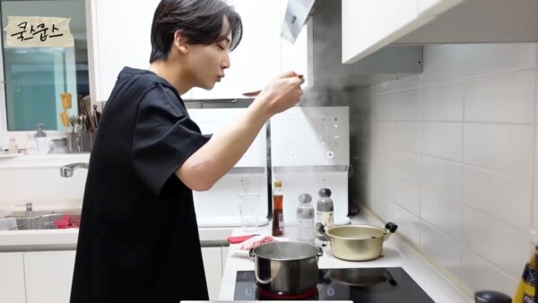 SEVENTEEN(セブチ)ジョンハン肘の怪我で手術！ギブスの理由は？