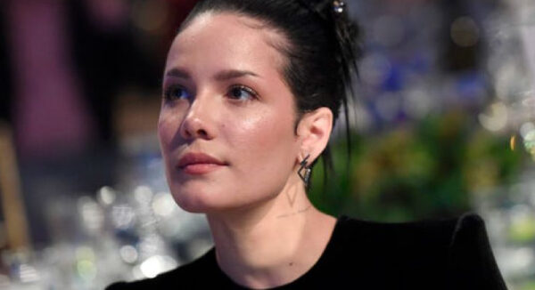 BTSのboy with luvで一緒に歌っている女性は誰?歌詞の意味までご紹介します!