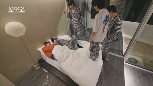 BTS テテ(v/キムテヒョン)の友情旅行がIN THE SOOPで配信中!ウガウガ会って?