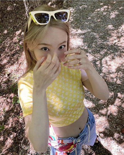 TWICE(トゥワイス)ナヨンの私服コーデ！着こなしのコツやブランドについて