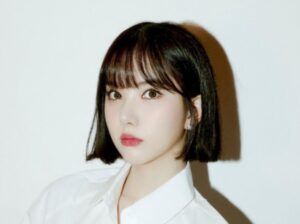 loossemble loona vivi サイン入りトレカ【最終値下げ】 LOONA loossemble everline ヘジュ トレカ - メルカリ