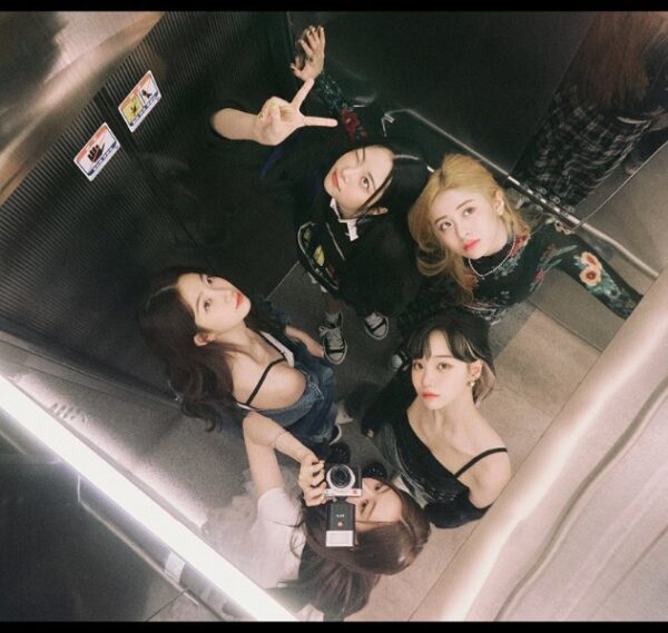 ルセラフィム(LE SSERAFIM)宮脇咲良の公式インスタやツイッターのアカウントはある?