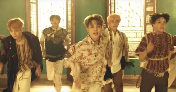 BTSのAirplaneの作詞作曲は誰？パート1とパート2の違いは？