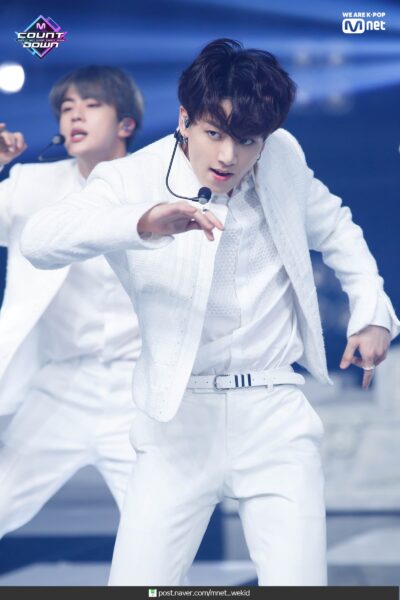 BTSジェイホープ(J-HOPE:ホソク)が作詞作曲したDionysusとは？放送禁止の噂や歌詞の意味までご紹介！