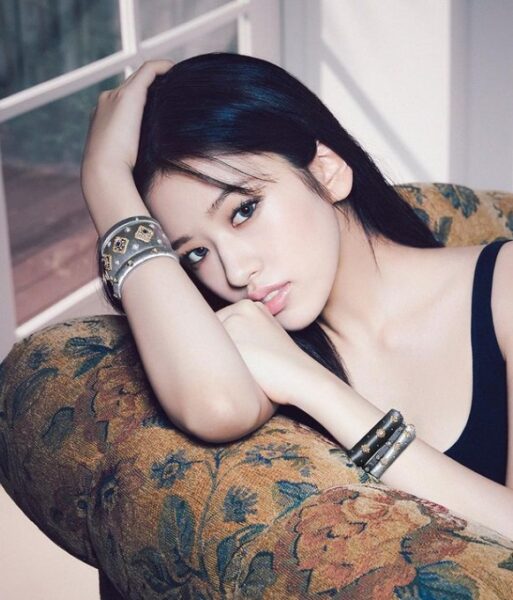 IVE(アイブ)ユジン！美人で可愛い！魅力がたくさん♪人気の理由とは？