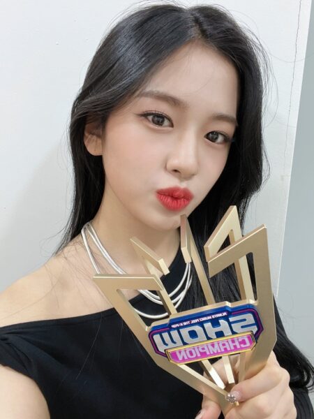 IVE(アイブ)ユジンのプロフィール！出身や年齢、誕生日など