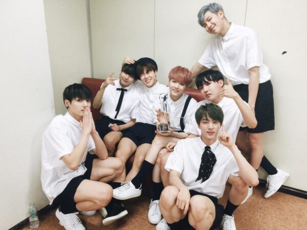 BTSのＩNEED Uの作詞作曲は誰？歌詞の意味までご紹介！