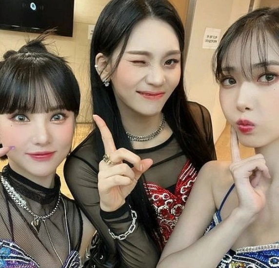 VIVIZ(ビビジ)の意味・由来を紹介！コンセプトやグループカラーも