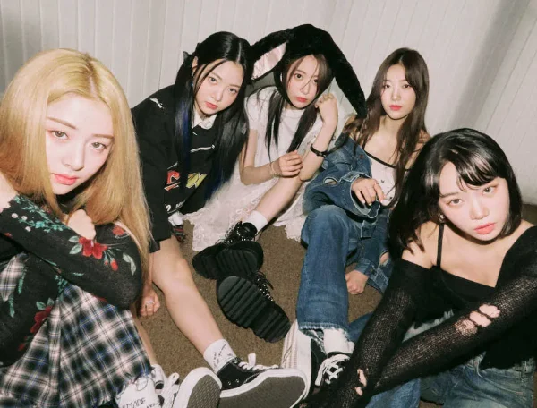 ルセラフィム(LE SSERAFIM)のファンダム名の読み方はピアナ！意味は？