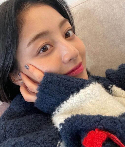 TWICE(トゥワイス)ジヒョの可愛い写真が見たい!インスタ本物公式アカはある?