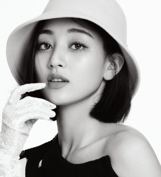 TWICE(トゥワイス)ジヒョの可愛い写真が見たい!インスタ本物公式アカはある?